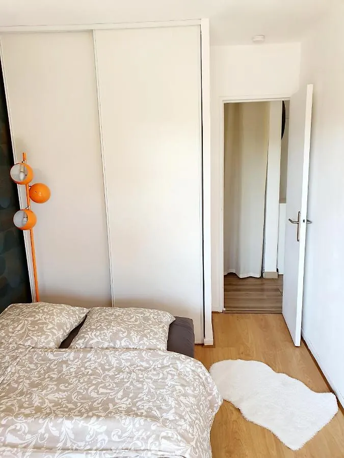 Bel Appartement A 50M De La Plage, 2 Pieces Climatisees, Parking Prive Antibes 0*,