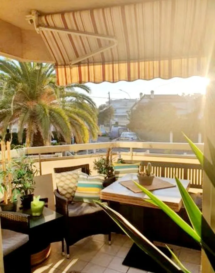 Bel Appartement A 50M De La Plage, 2 Pieces Climatisees, Parking Prive Antibes 0*,